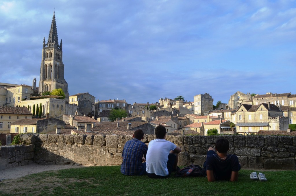 Saint Émilion v plnej kráse s dominujúcou zvonicou Clocher de l'église monolithe